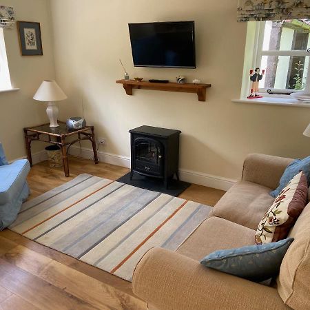 Oke Apple Cottage Shillingstone Exterior foto
